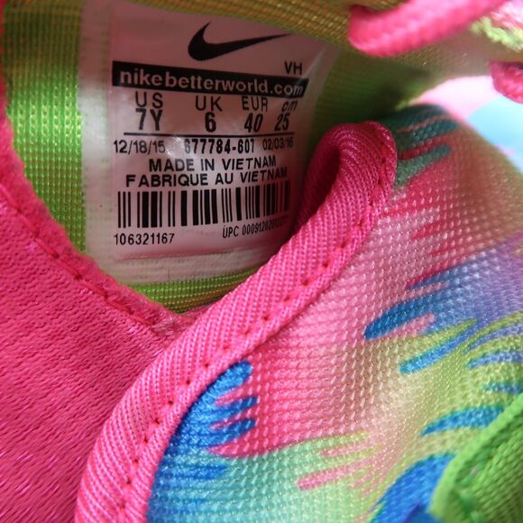 Nike Shoes Kids 7 Roshe Run Youth Athletic Sport Active School Bright Trainers - Picture 13 of 14